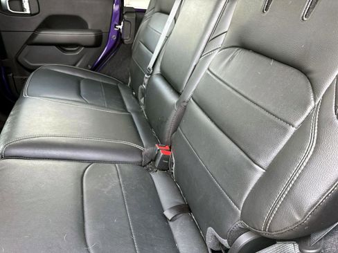 Used 2023 Jeep Wrangler Unlimited Sahara w/ Cold Weather Group image 11