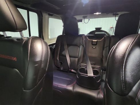 Used 2021 Jeep Wrangler Unlimited Rubicon image 12