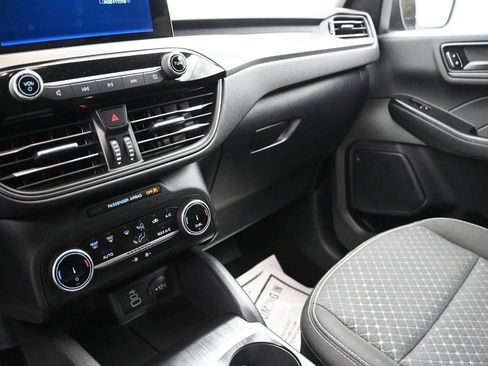 Used 2025 Ford Escape Active FWD image 4