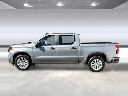 Used 2024 Chevrolet Silverado 1500 Custom image 2