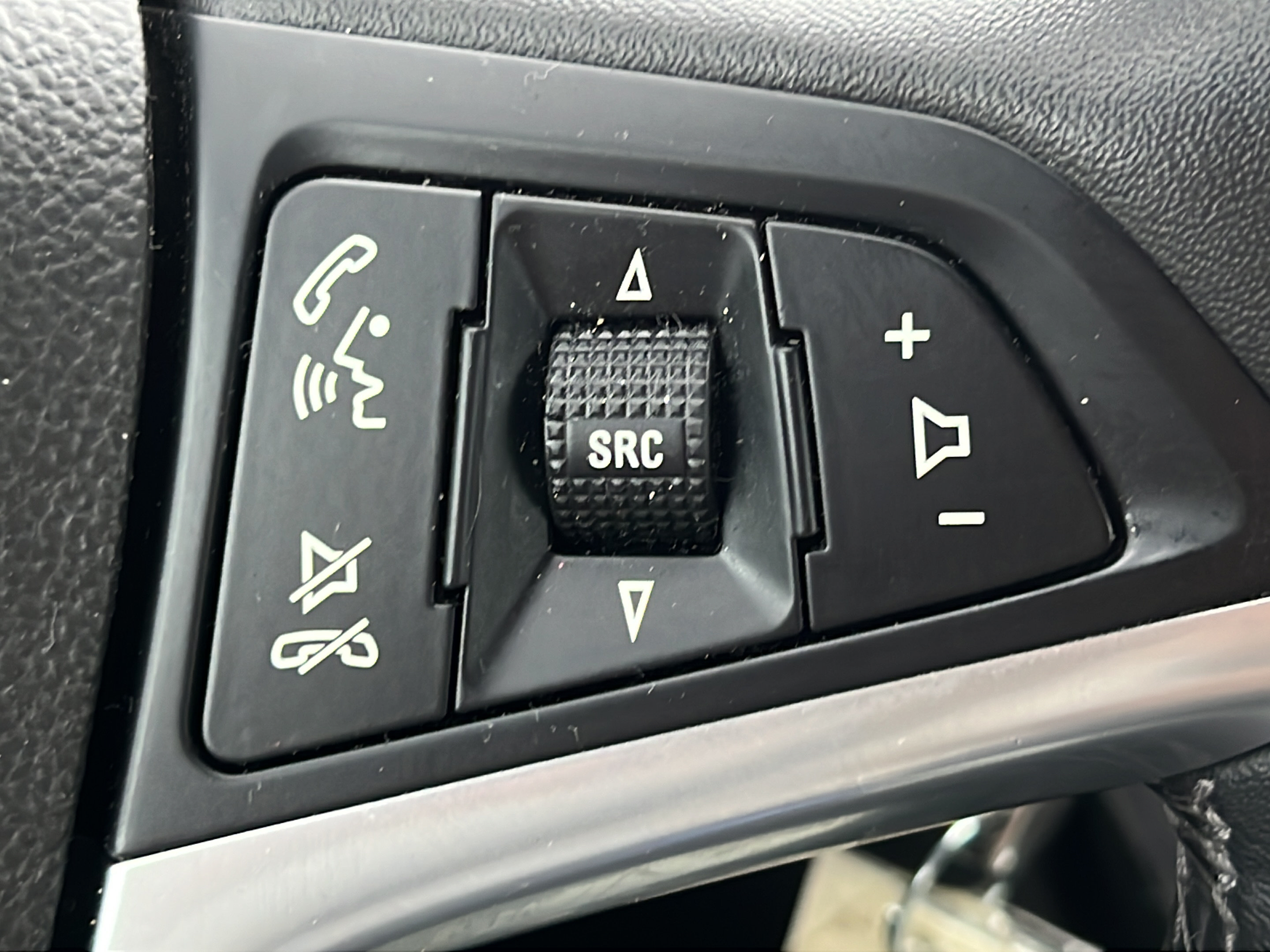 Used 2019 Buick Cascada Premium FWD image 16