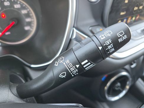 Used 2023 Chevrolet Blazer LT image 31