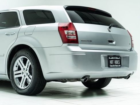 Used 2005 Dodge Magnum R/T w/ Convenience Group II RWD image 19