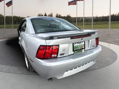 Used 2002 Ford Mustang GT RWD image 24