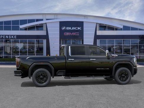 New 2026 GMC Sierra 2500 Denali w/ Denali Reserve Package image 5
