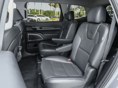 Used 2023 Kia Telluride S w/ S Sunroof Package FWD image 35