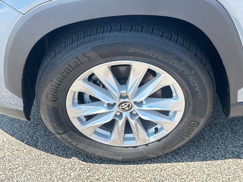 Used 2024 Toyota Corolla Cross LE w/ Moonroof Package AWD/4WD image 39