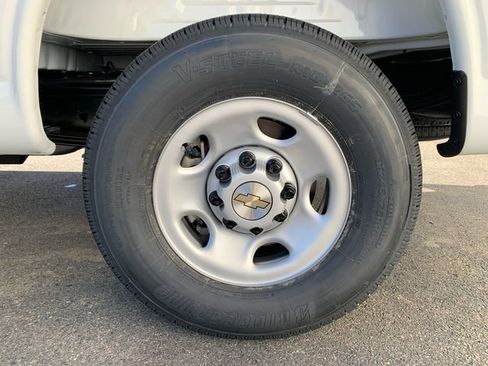 New 2025 Chevrolet Express 2500 Extended image 7