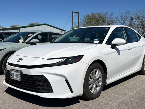Certified 2025 Toyota Camry LE w/ Convenience Package image 16