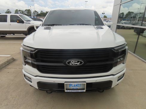 Used 2025 Ford F150 Platinum w/ FX4 Off-Road Package AWD/4WD image 5