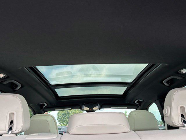 Used 2022 BMW X5 M50i AWD/4WD image 11