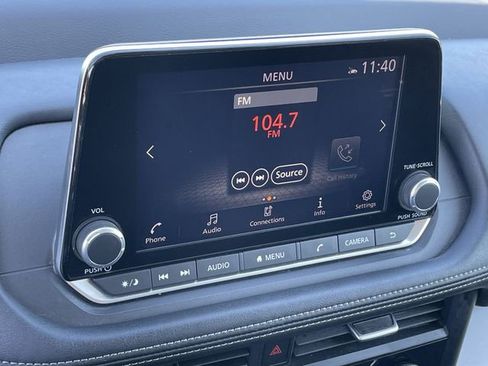 Used 2024 Nissan Rogue SV image 17