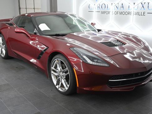 Used 2017 Chevrolet Corvette Stingray Coupe w/ 1LT RWD image 5
