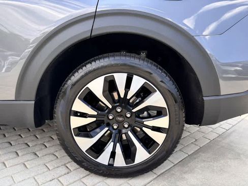 Used 2025 Ford Explorer Platinum w/ LUX Leather Package image 4