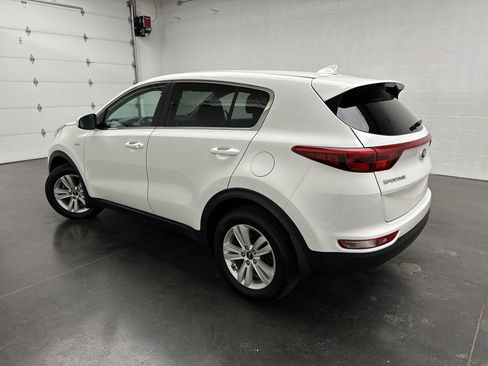 Used 2019 Kia Sportage LX AWD/4WD image 6
