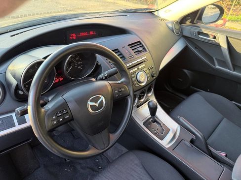 Used 2011 MAZDA MAZDA3 i Touring image 14