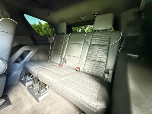 Used 2025 Cadillac Escalade V AWD/4WD image 25