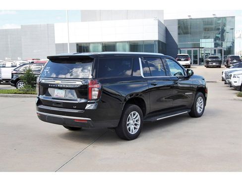 Used 2024 Chevrolet Suburban LT image 6