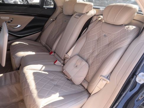 Used 2018 Mercedes-Benz S 560 4MATIC Sedan image 28