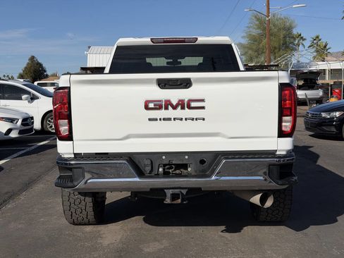 Used 2021 GMC Sierra 2500 4x4 Crew Cab w/ Gooseneck/5TH Wheel Package image 11