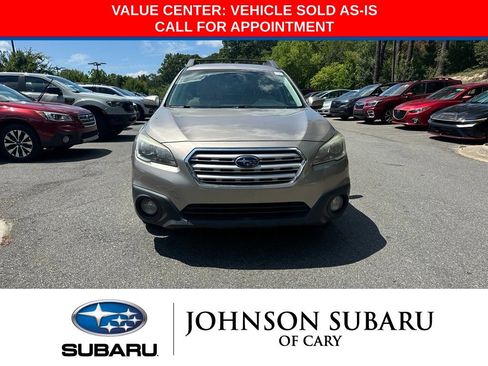 Used 2017 Subaru Outback 2.5i Premium AWD/4WD image 3