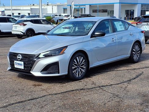 New 2026 Nissan Altima 2.5 SV FWD image 3