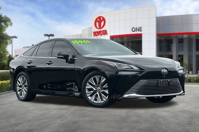 Used 2021 Toyota Mirai w/ Advanced Technology Package RWD image 2
