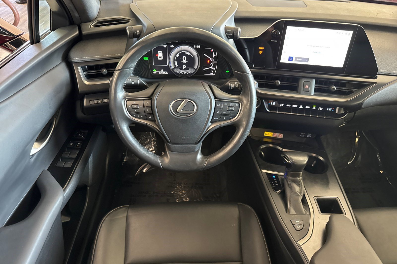 Used 2023 Lexus UX 250h FWD w/ Accessory Package (Z1) image 29