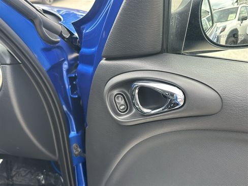 Used 2005 Chrysler PT Cruiser GT w/ Chrome Accents Group FWD image 34