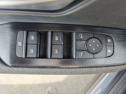 New 2026 Nissan Kicks SV w/ SV Premium Package image 29