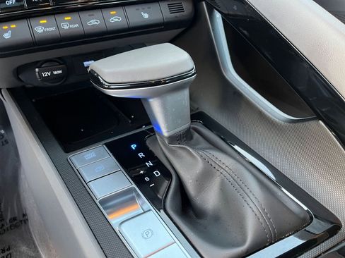 Used 2025 Hyundai Elantra SEL image 41