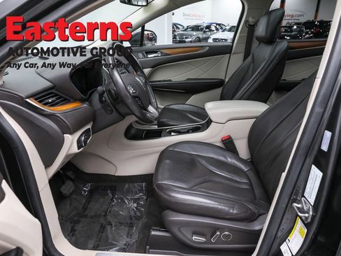 Used 2019 Lincoln MKC Select w/ Select Plus Package image 14