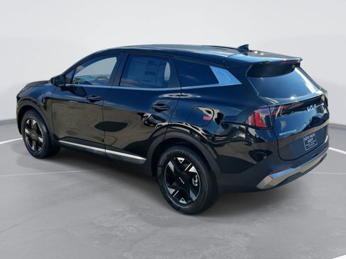 New 2026 Kia Sportage LX image 7