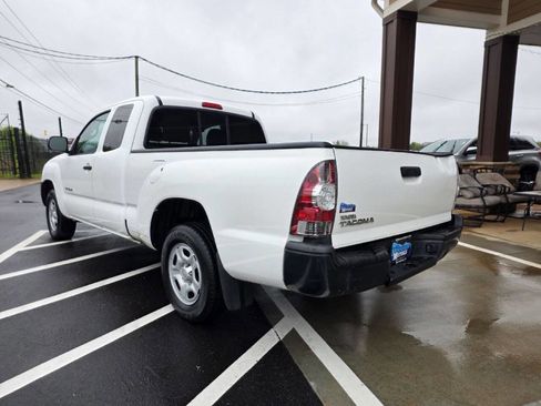 Used 2011 Toyota Tacoma 2WD Access Cab w/ Convenience Pkg image 3