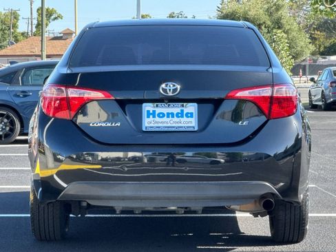 Used 2018 Toyota Corolla LE FWD image 9