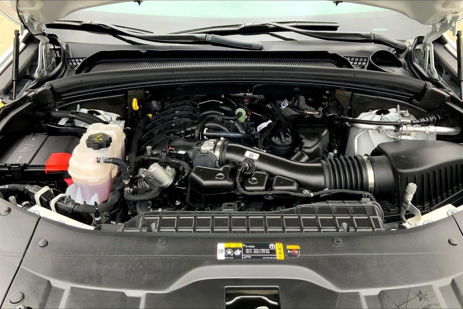 Used 2021 Jeep Grand Cherokee L Limited AWD/4WD image 9