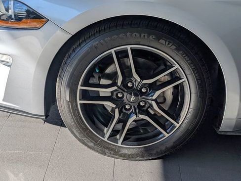 Used 2020 Ford Mustang Premium image 4