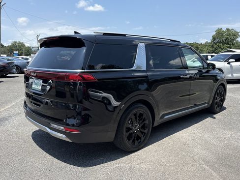 Used 2024 Kia Carnival SX Prestige FWD image 5