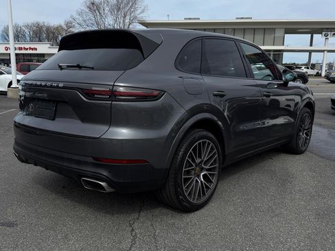 Used 2021 Porsche Cayenne image 9