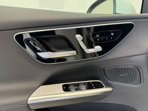 New 2026 Mercedes-Benz GLC 300 image 34