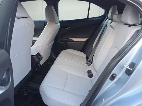 Used 2025 Lexus UX 300h AWD image 14