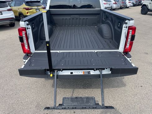 Used 2024 Ford F250 Lariat w/ Lariat Ultimate Package image 34