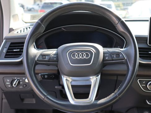 Used 2018 Audi Q5 Prestige w/ Prestige Package image 17