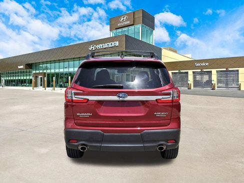 Used 2023 Subaru Ascent Limited w/ Technology Package AWD/4WD image 7
