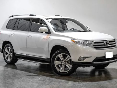 Used 2013 Toyota Highlander Limited FWD image 9