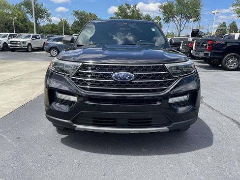 Certified 2020 Ford Explorer XLT w/ Equipment Group 202A RWD image 2