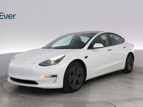 Used 2022 Tesla Model 3 Long Range image 2