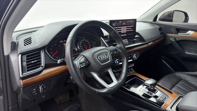 Used 2022 Audi Q5 2.0T Premium w/ Convenience Package AWD/4WD image 19