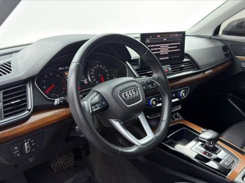 Used 2022 Audi Q5 2.0T Premium w/ Convenience Package AWD/4WD image 19