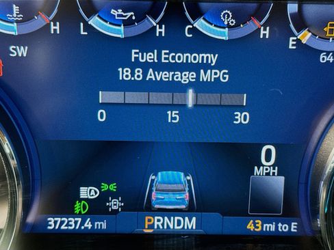 Used 2022 Ford Expedition Max XLT image 23